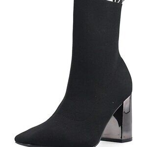NWT Knit Booties
